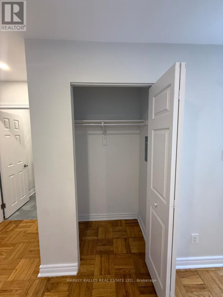 403 - 180 Vaughan Road, Toronto, Ontario  M6C 2M3 - Photo 11 - C12827328