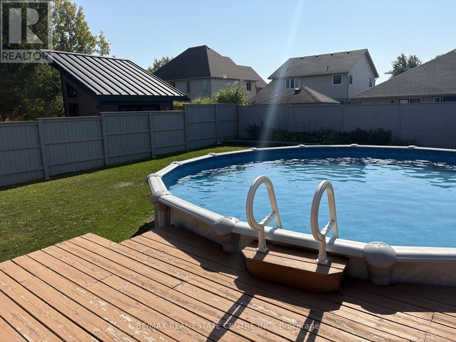 16 Falconridge Court, St. Thomas, Ontario  N5R 6J2 - Photo 34 - X12829188