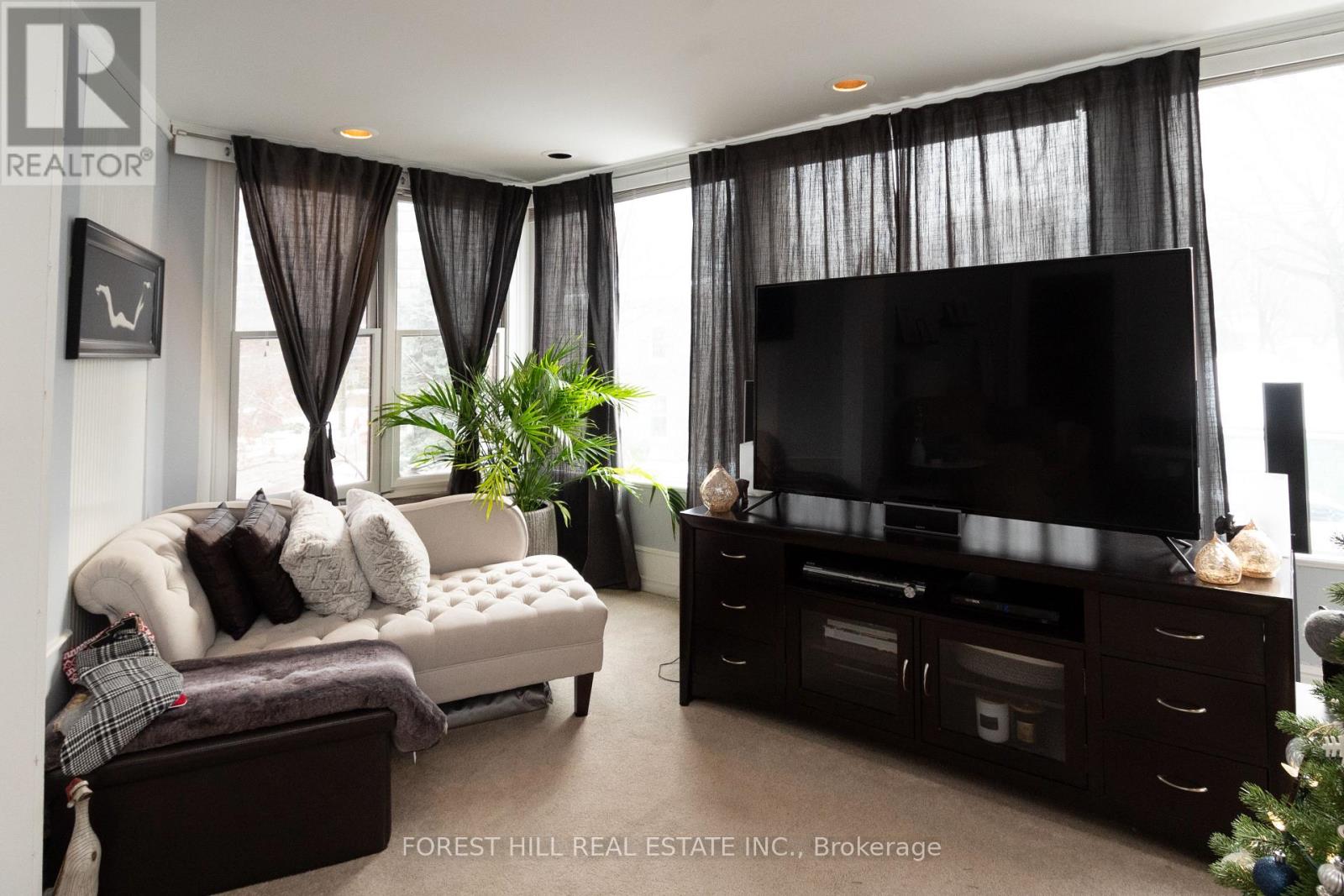 98 Central Avenue, London East, Ontario  N6A 1M4 - Photo 11 - X12829198