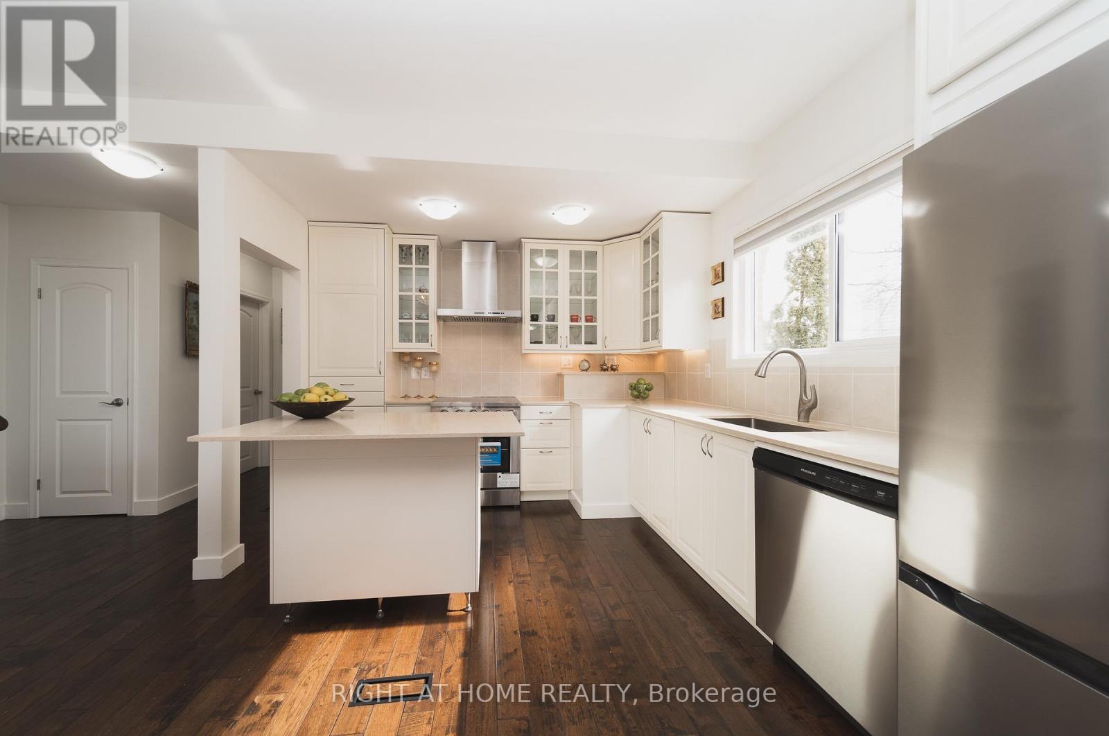 19 Niantic Crescent, Toronto, Ontario  M3A 2H6 - Photo 10 - C12829190