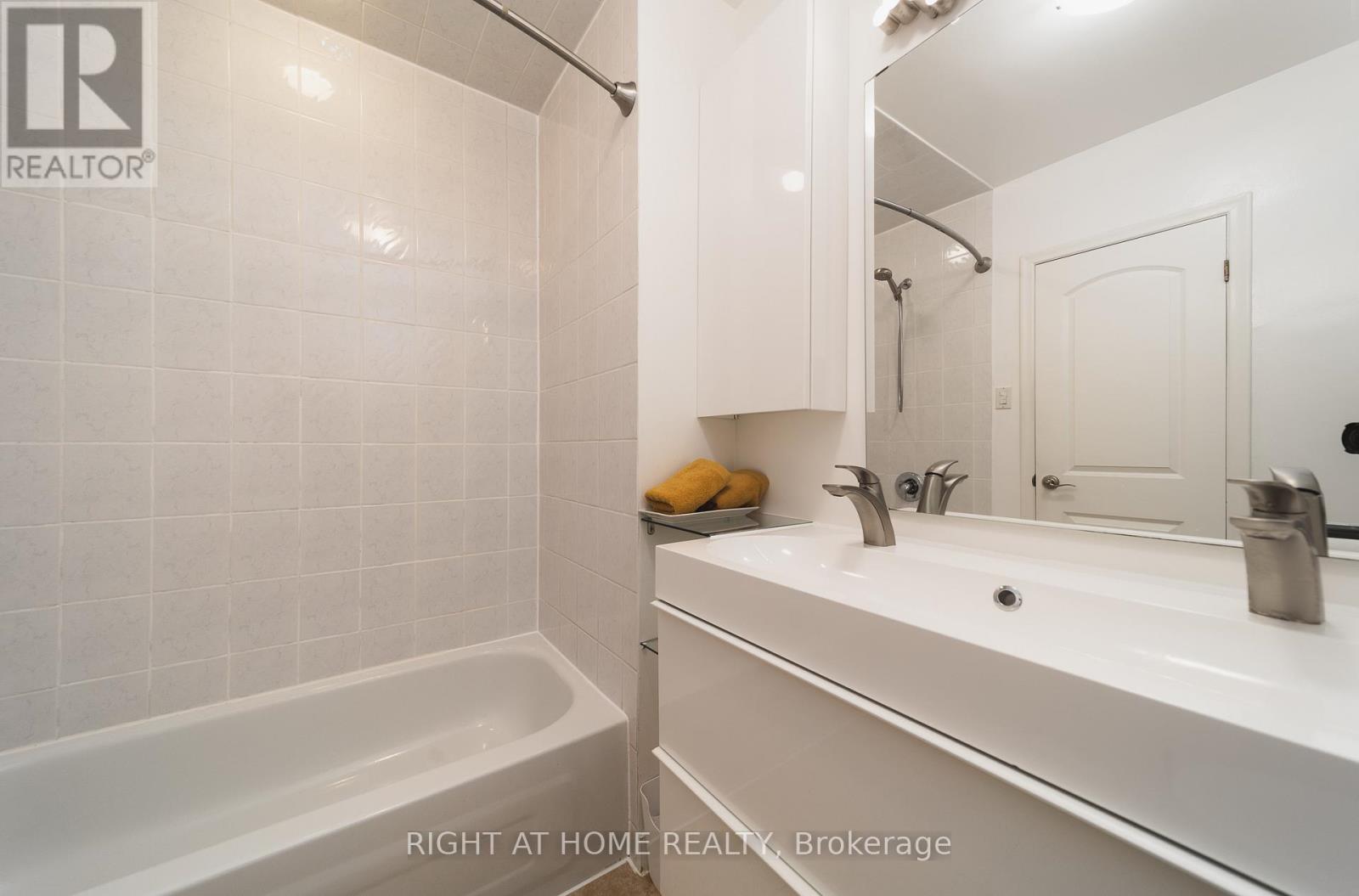 19 Niantic Crescent, Toronto, Ontario  M3A 2H6 - Photo 19 - C12829190