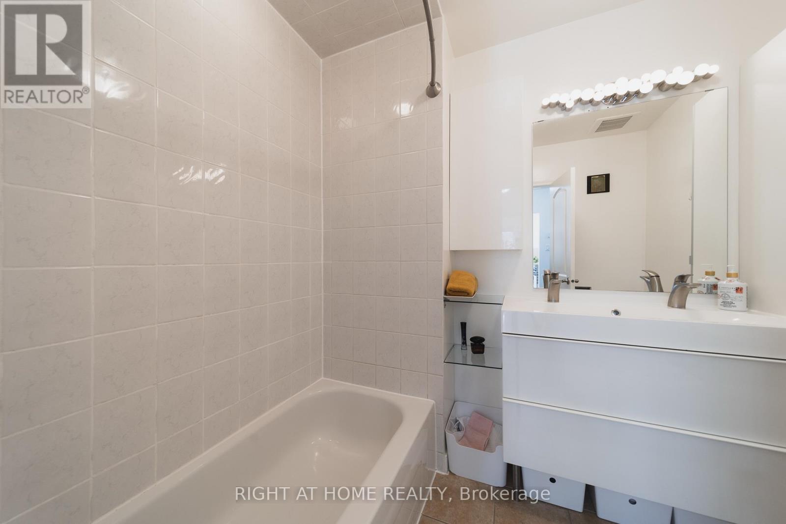 19 Niantic Crescent, Toronto, Ontario  M3A 2H6 - Photo 20 - C12829190