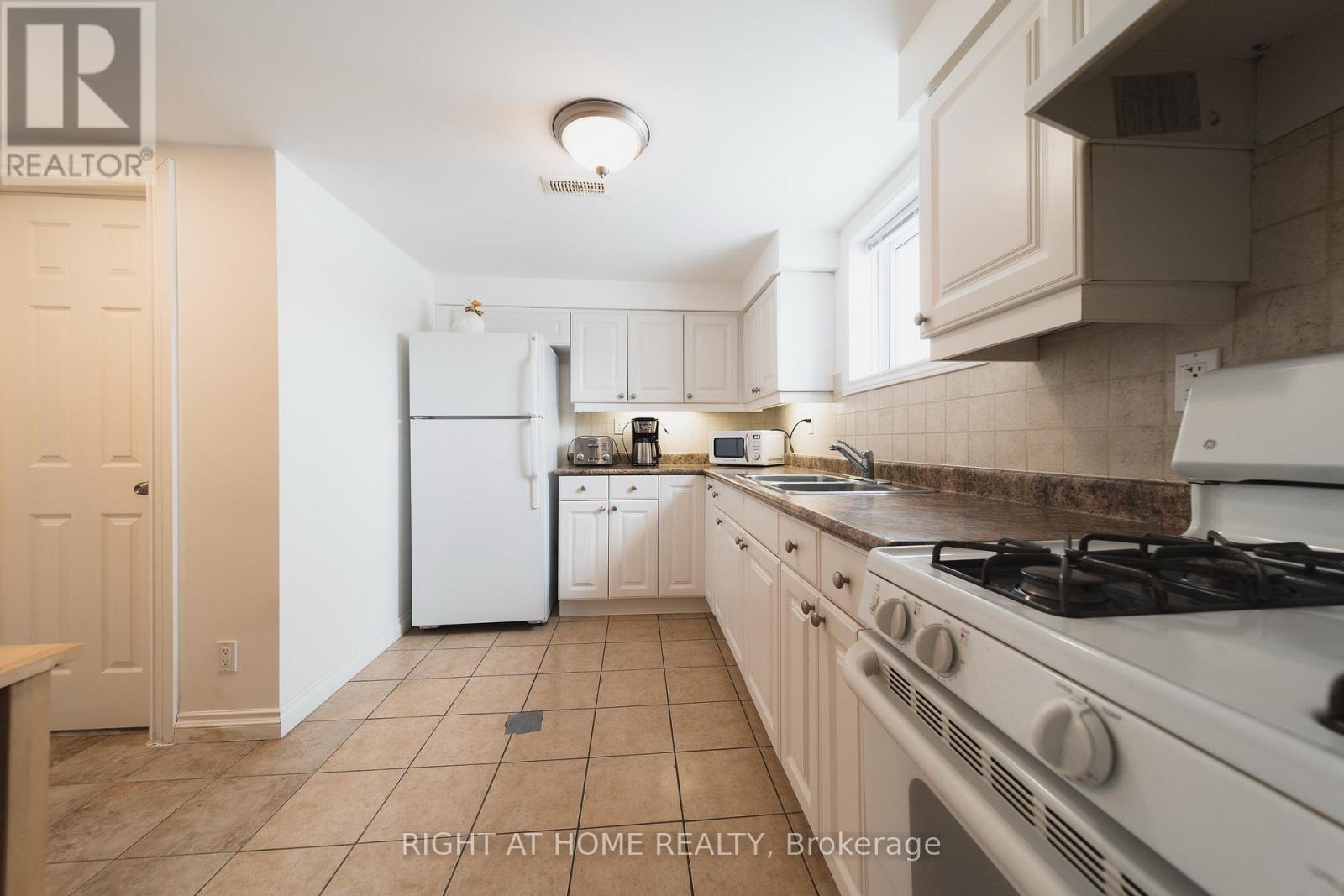 19 Niantic Crescent, Toronto, Ontario  M3A 2H6 - Photo 26 - C12829190