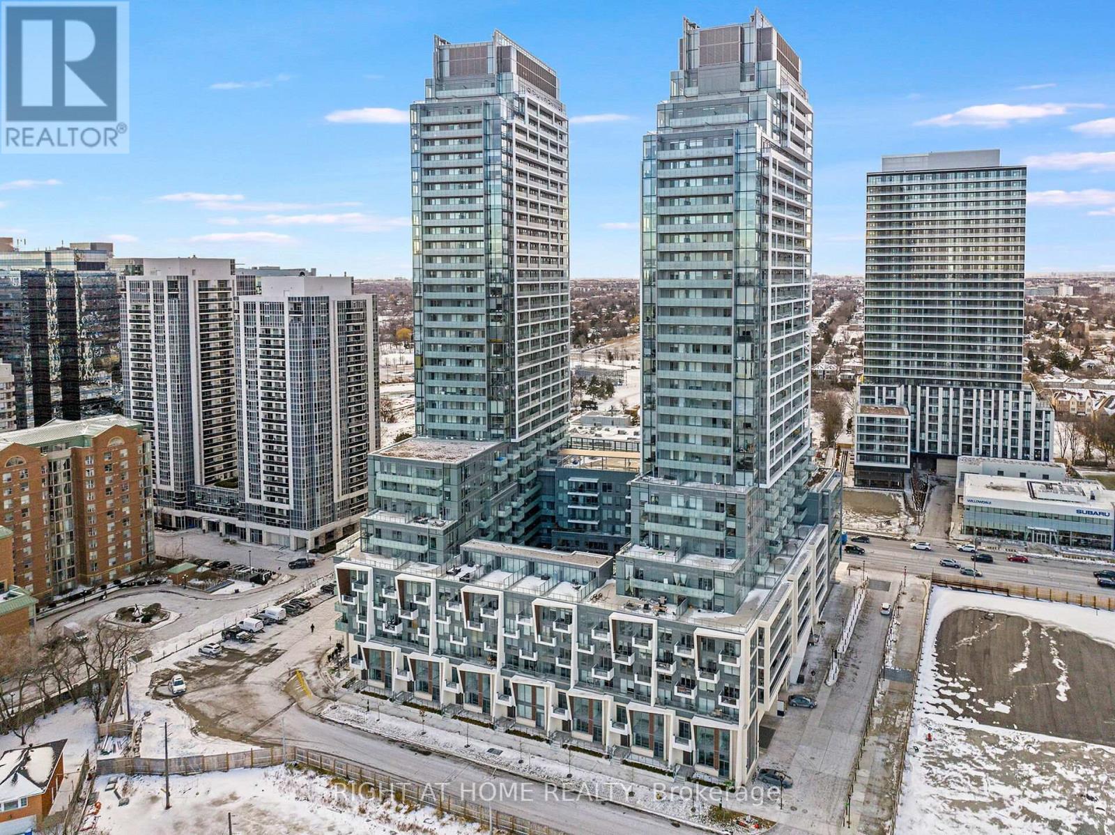 2305 - 8 Olympic Garden Drive, Toronto, Ontario  M2M 0B9 - Photo 2 - C12829200