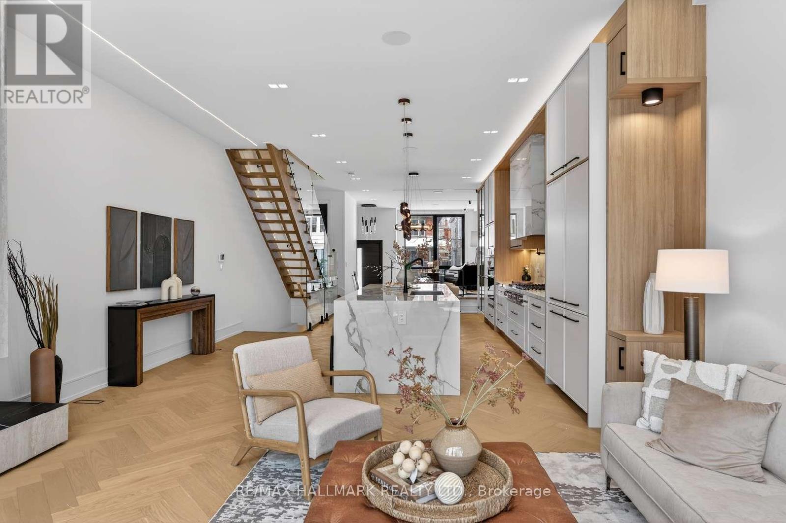 10 Wheeler Avenue, Toronto, Ontario  M4L 3V2 - Photo 9 - E12829178