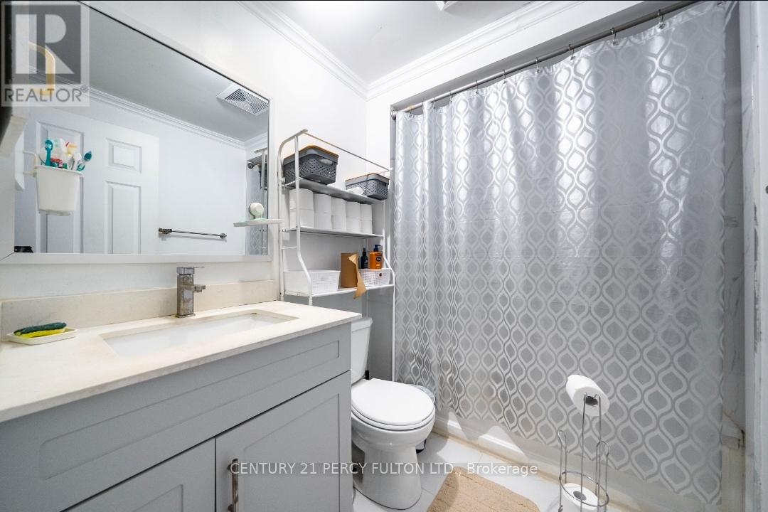 17 Dakin Drive, Ajax, Ontario  L1T 2R8 - Photo 11 - E12829214