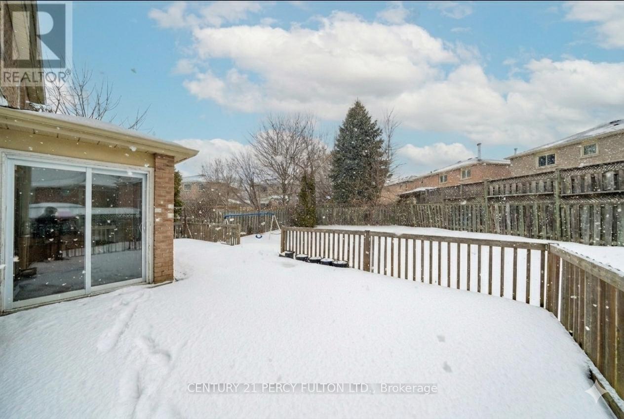 17 Dakin Drive, Ajax, Ontario  L1T 2R8 - Photo 14 - E12829214