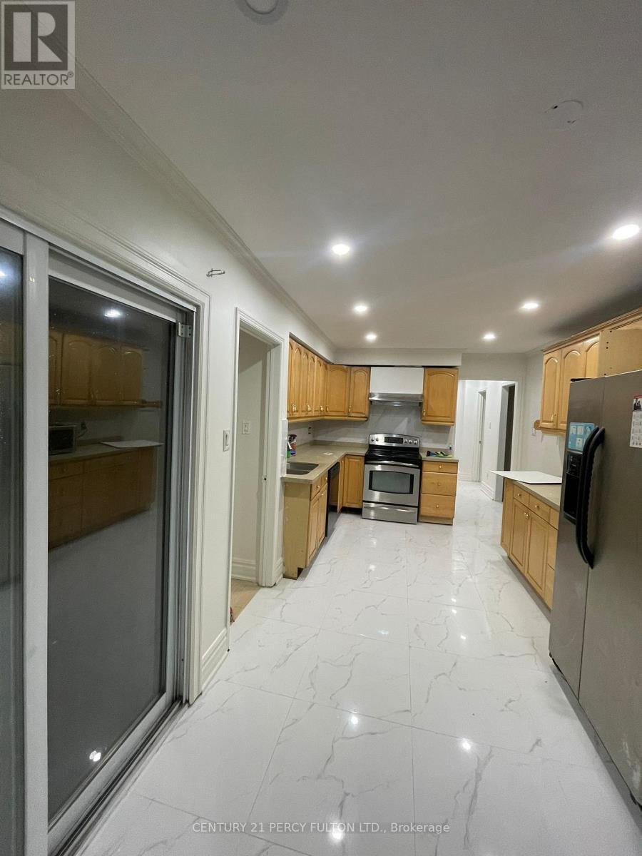 17 Dakin Drive, Ajax, Ontario  L1T 2R8 - Photo 3 - E12829214