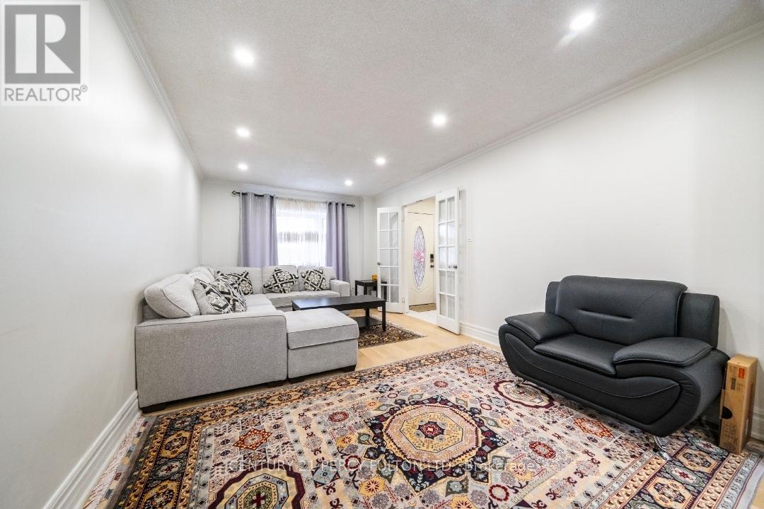 17 Dakin Drive, Ajax, Ontario  L1T 2R8 - Photo 6 - E12829214