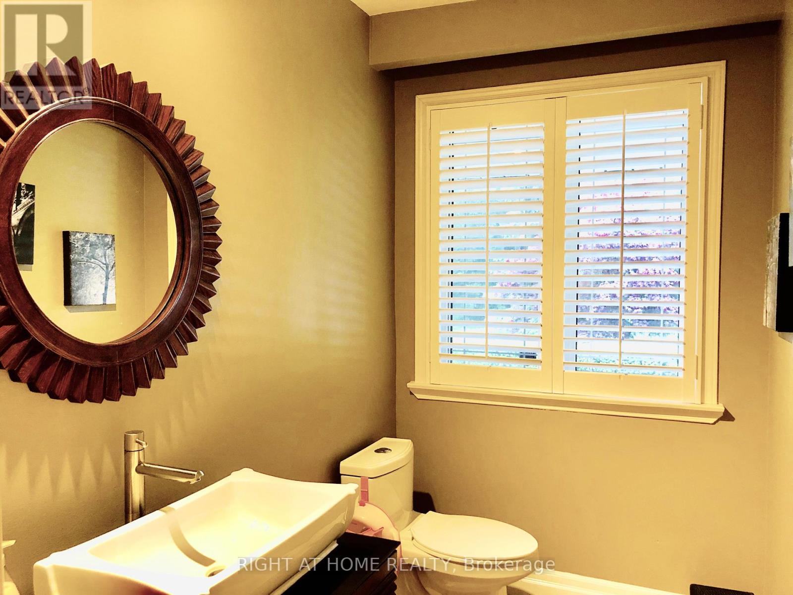 73 Laureleaf Road, Markham (Bayview Glen), Ontario  L3T 2Y3 - Photo 18 - N12829192