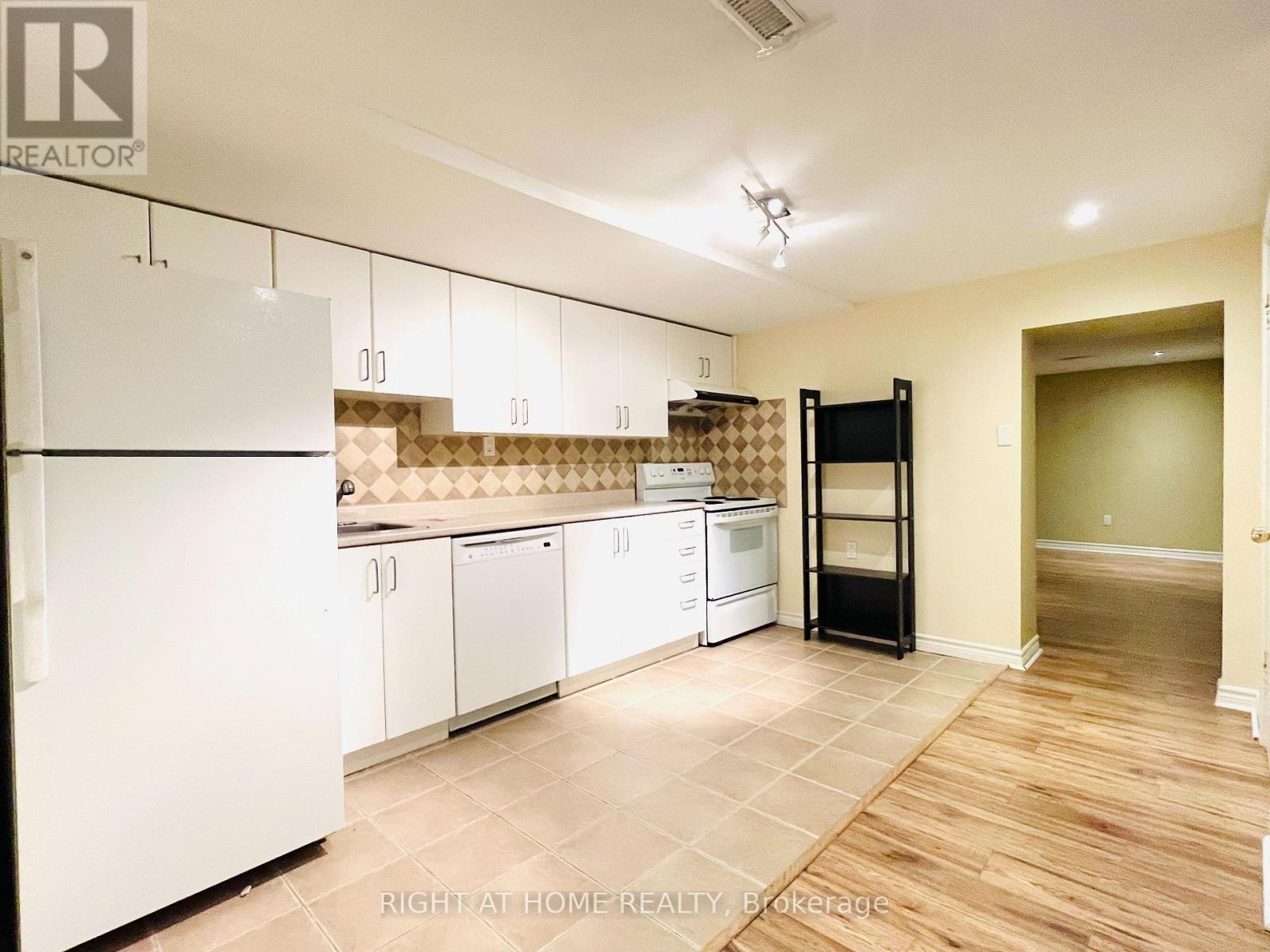 73 Laureleaf Road, Markham (Bayview Glen), Ontario  L3T 2Y3 - Photo 29 - N12829192