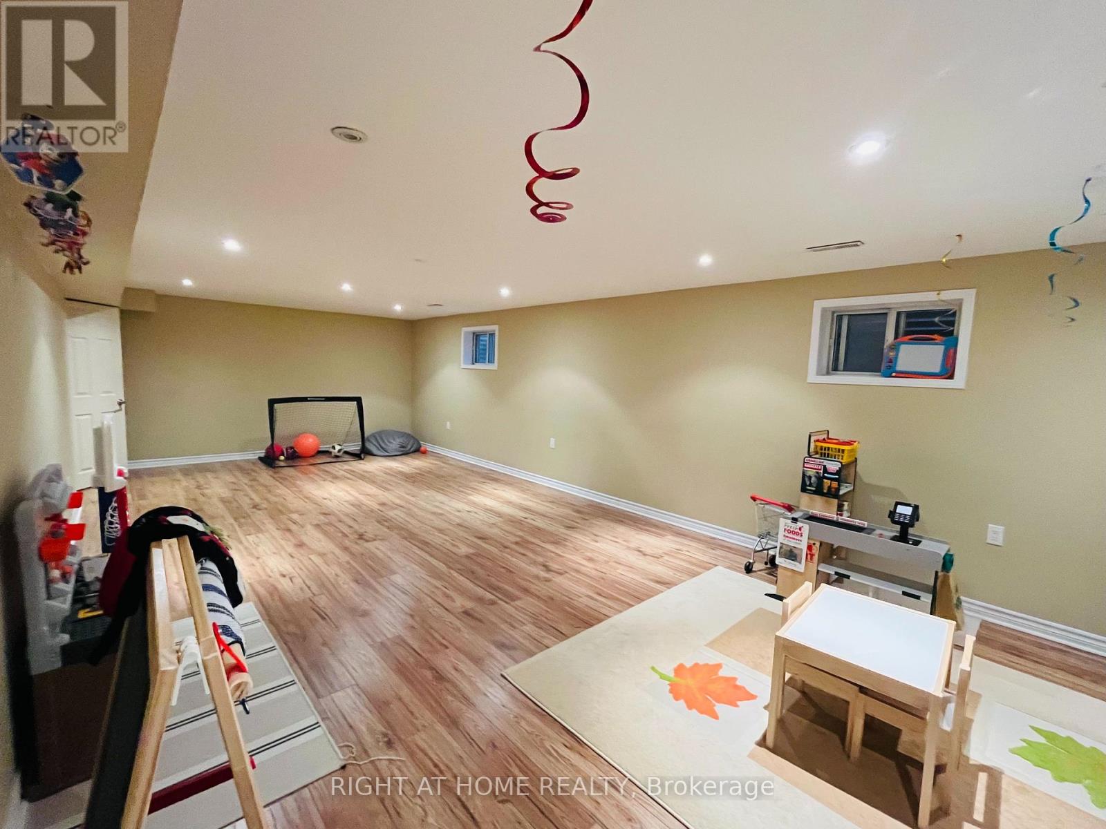 73 Laureleaf Road, Markham (Bayview Glen), Ontario  L3T 2Y3 - Photo 31 - N12829192