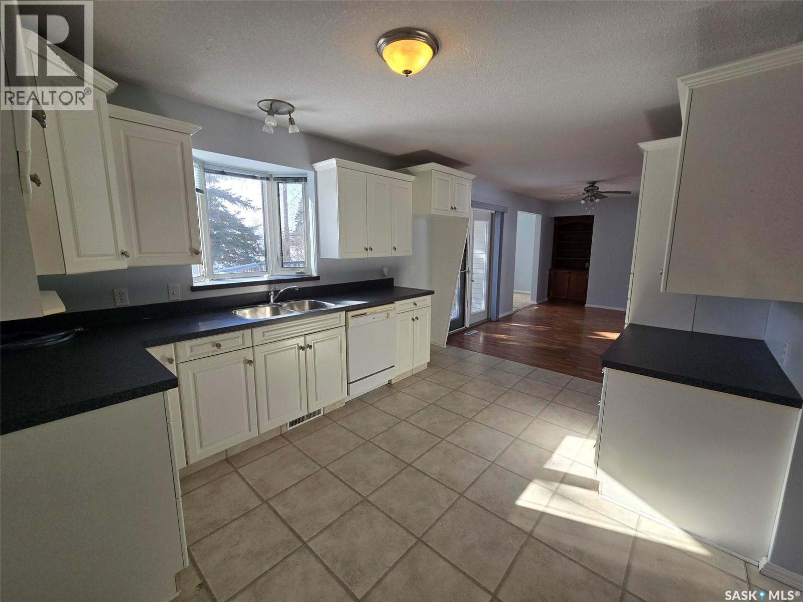 900 Anderson Street, Grenfell, Saskatchewan  S0G 2B0 - Photo 12 - SK029364