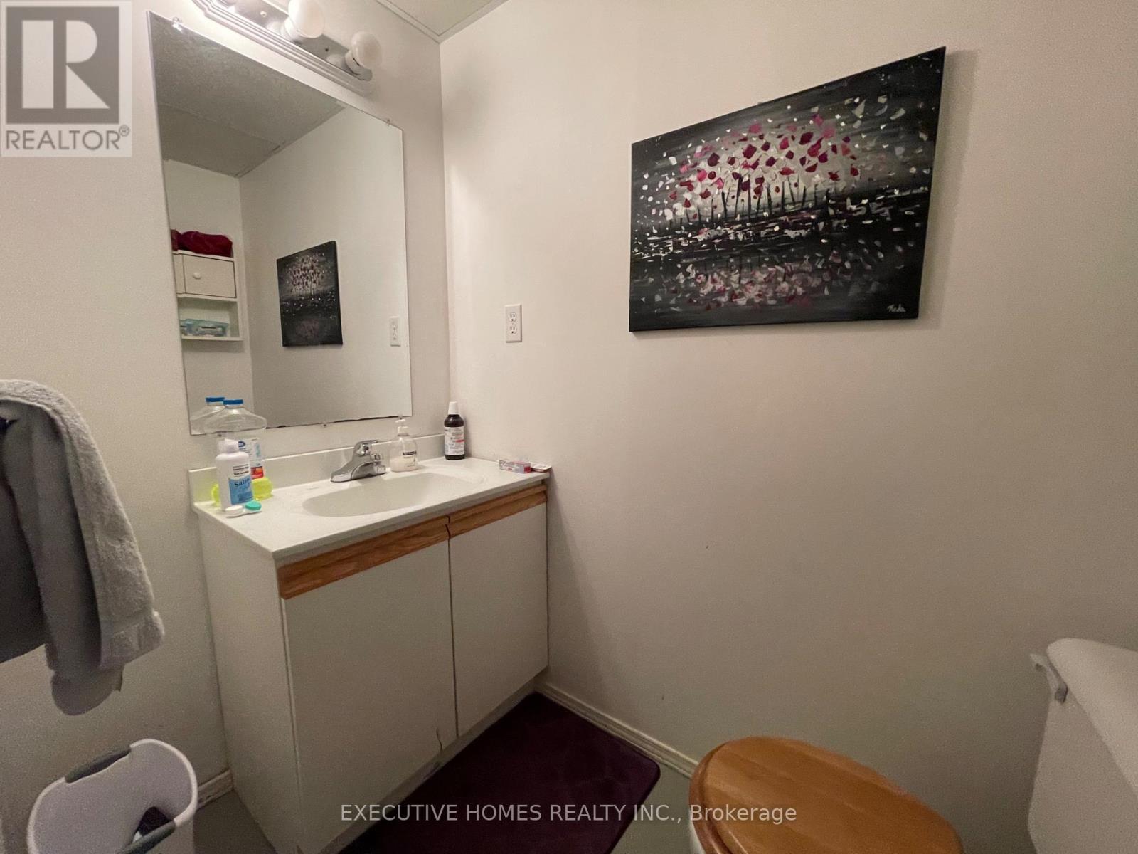 5705 Wells Place, Mississauga, Ontario  L5M 5T6 - Photo 14 - W12829174