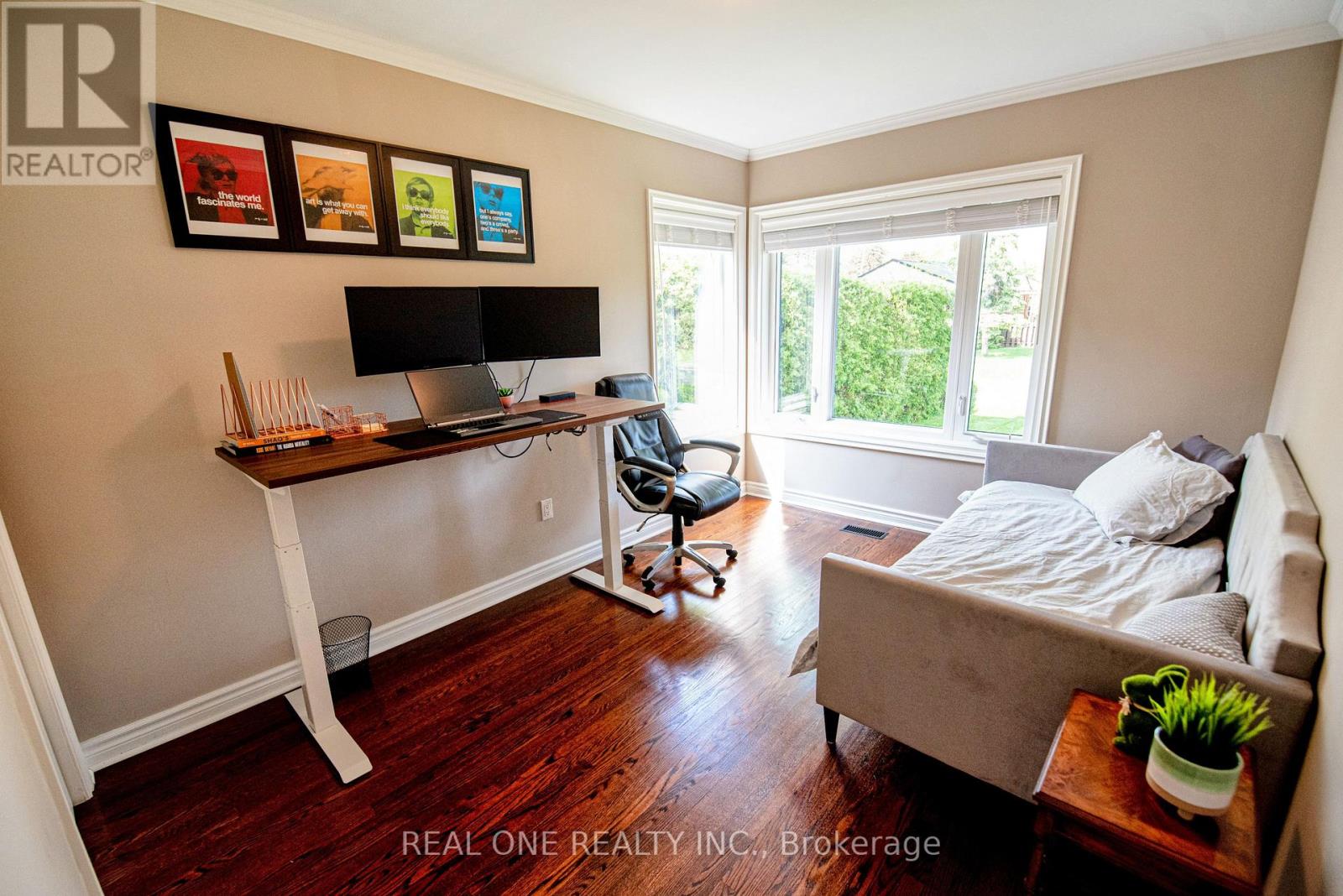 1570 Park Royale Boulevard, Mississauga, Ontario  L5E 2Z4 - Photo 10 - W12829182