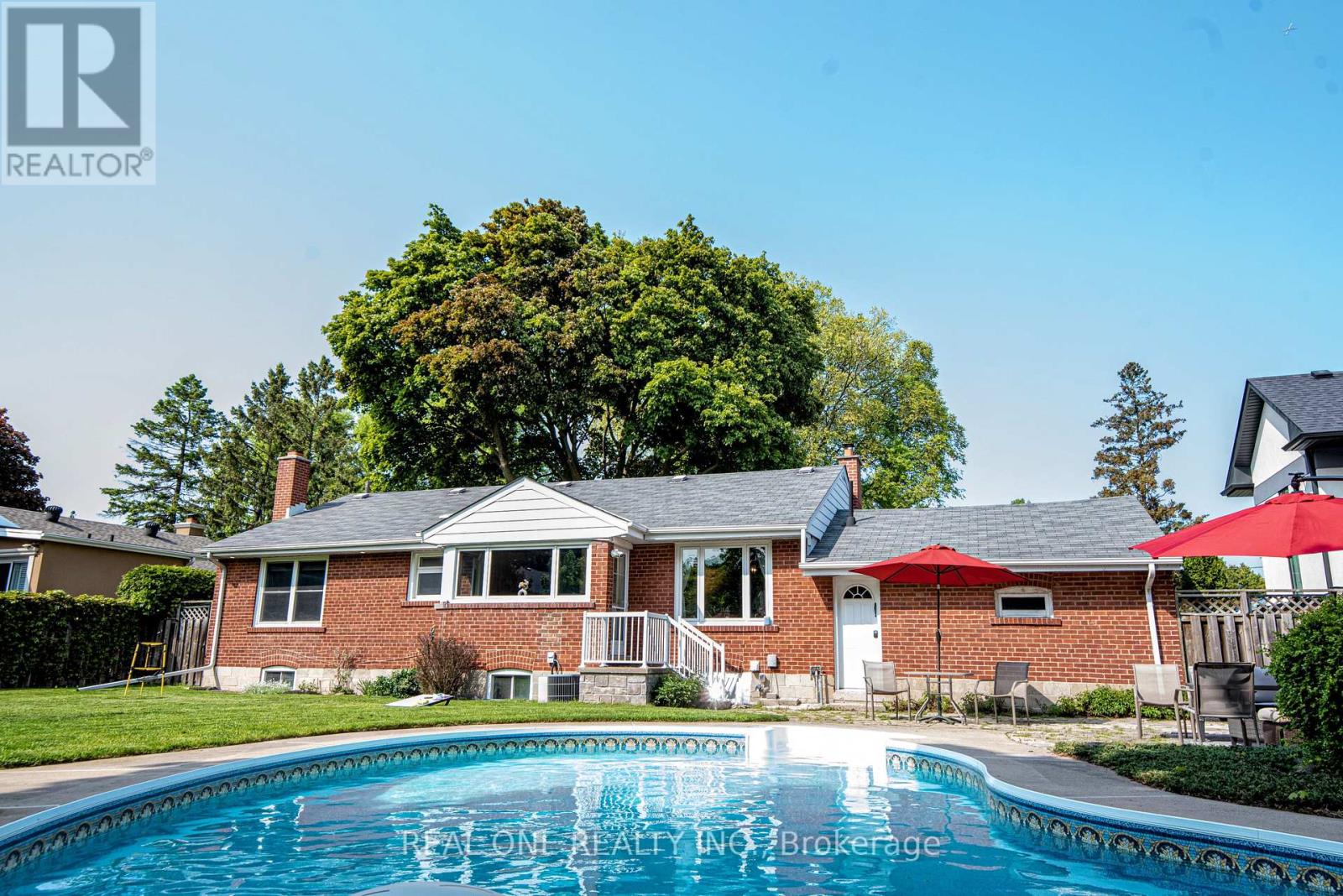 1570 Park Royale Boulevard, Mississauga, Ontario  L5E 2Z4 - Photo 16 - W12829182