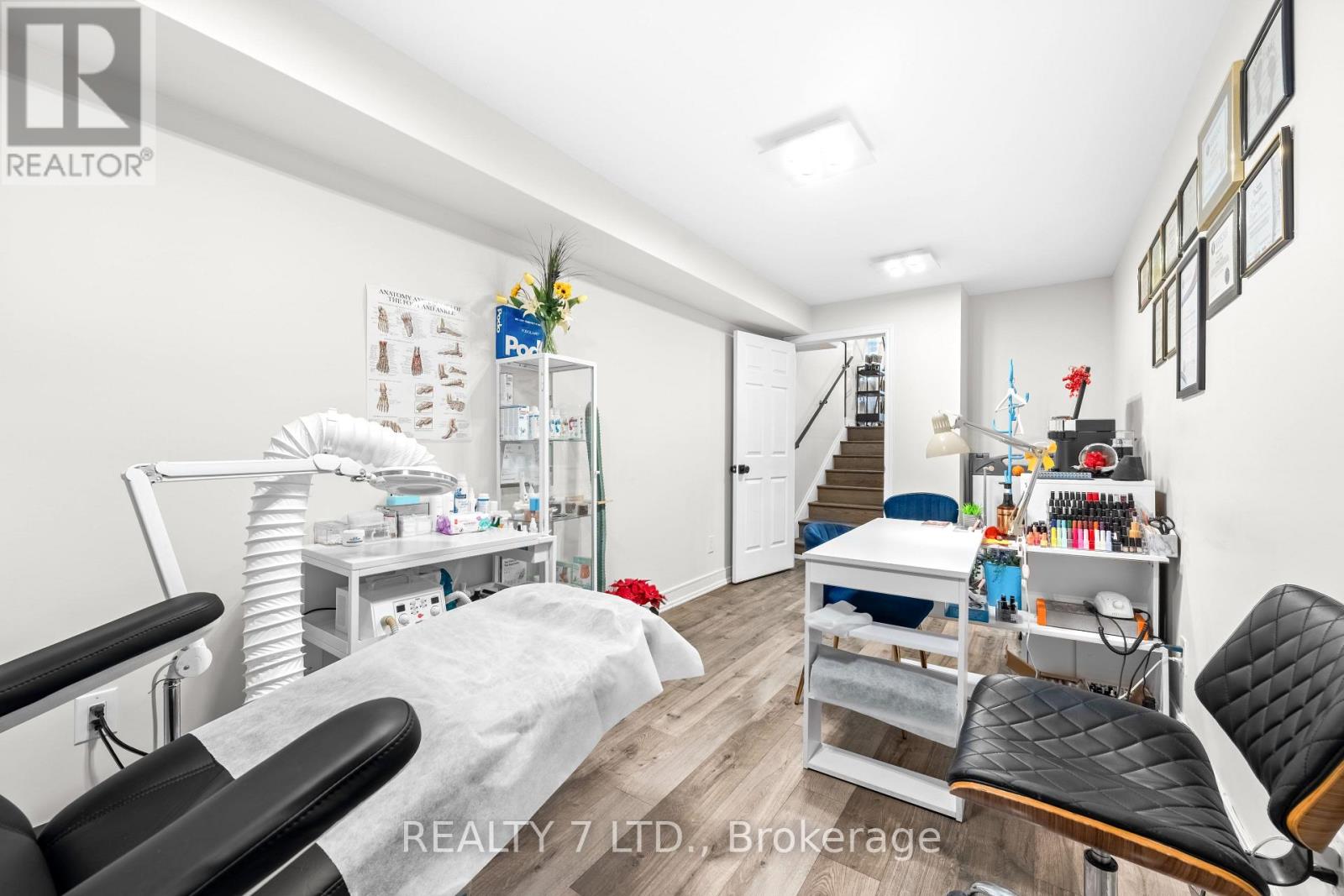 1010 Lagoon Street, Mississauga, Ontario L5G 0B2 - Photo 22 - W12829184