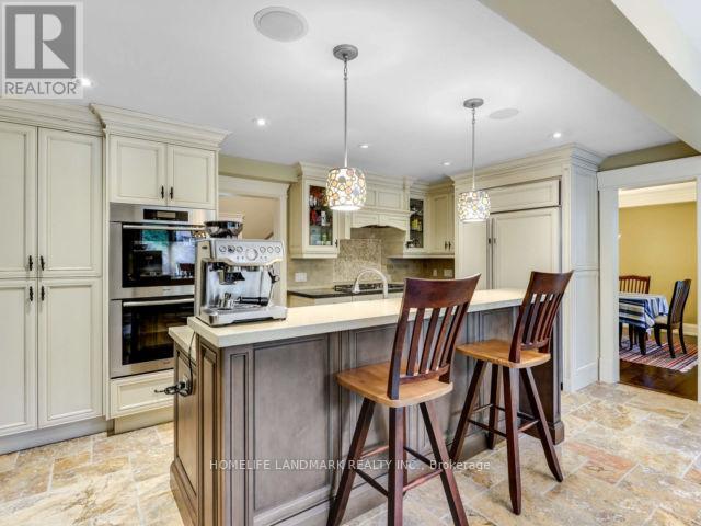 243 Dolphin Court, Oakville, Ontario  L6J 5S7 - Photo 16 - W12829206