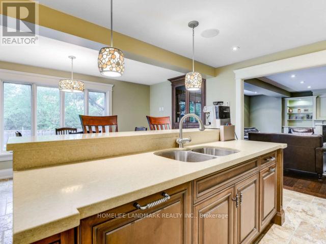 243 Dolphin Court, Oakville, Ontario  L6J 5S7 - Photo 19 - W12829206