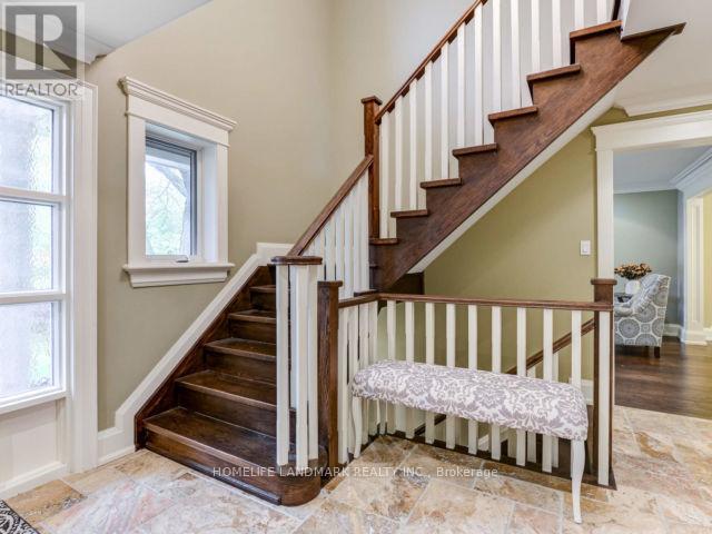 243 Dolphin Court, Oakville, Ontario  L6J 5S7 - Photo 24 - W12829206