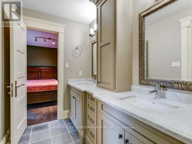 243 Dolphin Court, Oakville, Ontario  L6J 5S7 - Photo 33 - W12829206