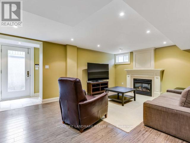 243 Dolphin Court, Oakville, Ontario  L6J 5S7 - Photo 38 - W12829206