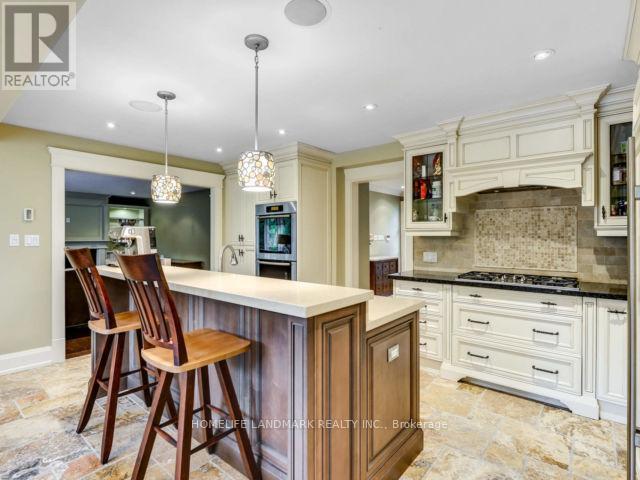 243 Dolphin Court, Oakville, Ontario  L6J 5S7 - Photo 4 - W12829206