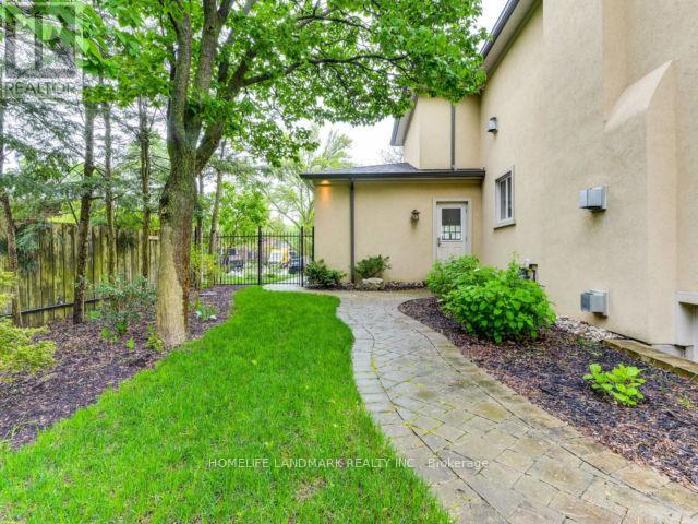 243 Dolphin Court, Oakville, Ontario  L6J 5S7 - Photo 47 - W12829206