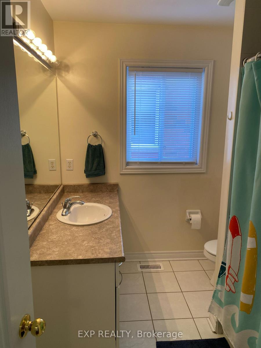 303 Andrews Trail, Milton, Ontario  L9T 6S5 - Photo 6 - W12829216