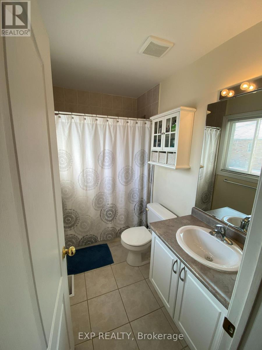 303 Andrews Trail, Milton, Ontario  L9T 6S5 - Photo 7 - W12829216