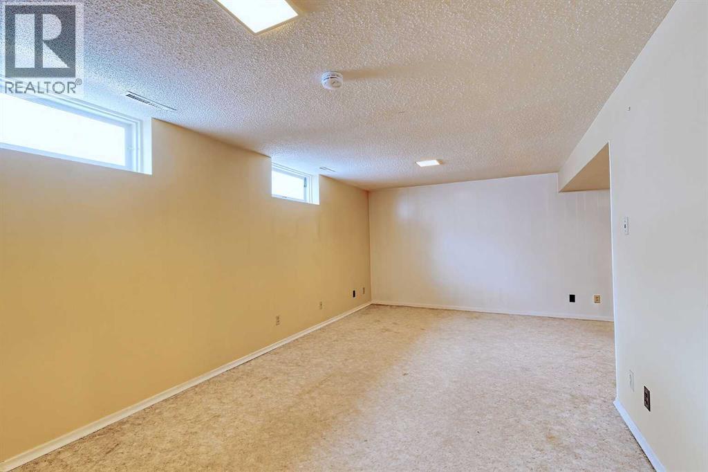 75 Wildwood Drive Sw, Calgary, Alberta  T3C 3C6 - Photo 35 - A2289179