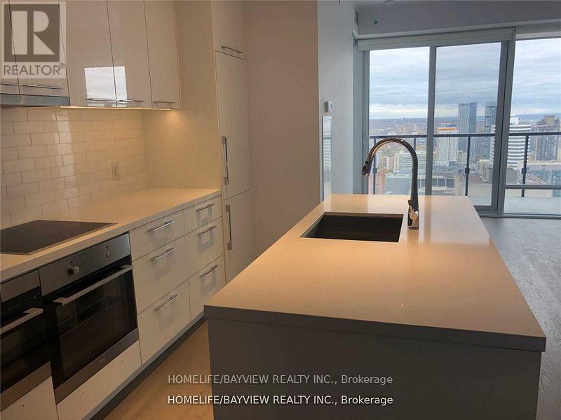 3303 - 488 University Avenue, Toronto, Ontario  M5G 0C1 - Photo 3 - C12827538