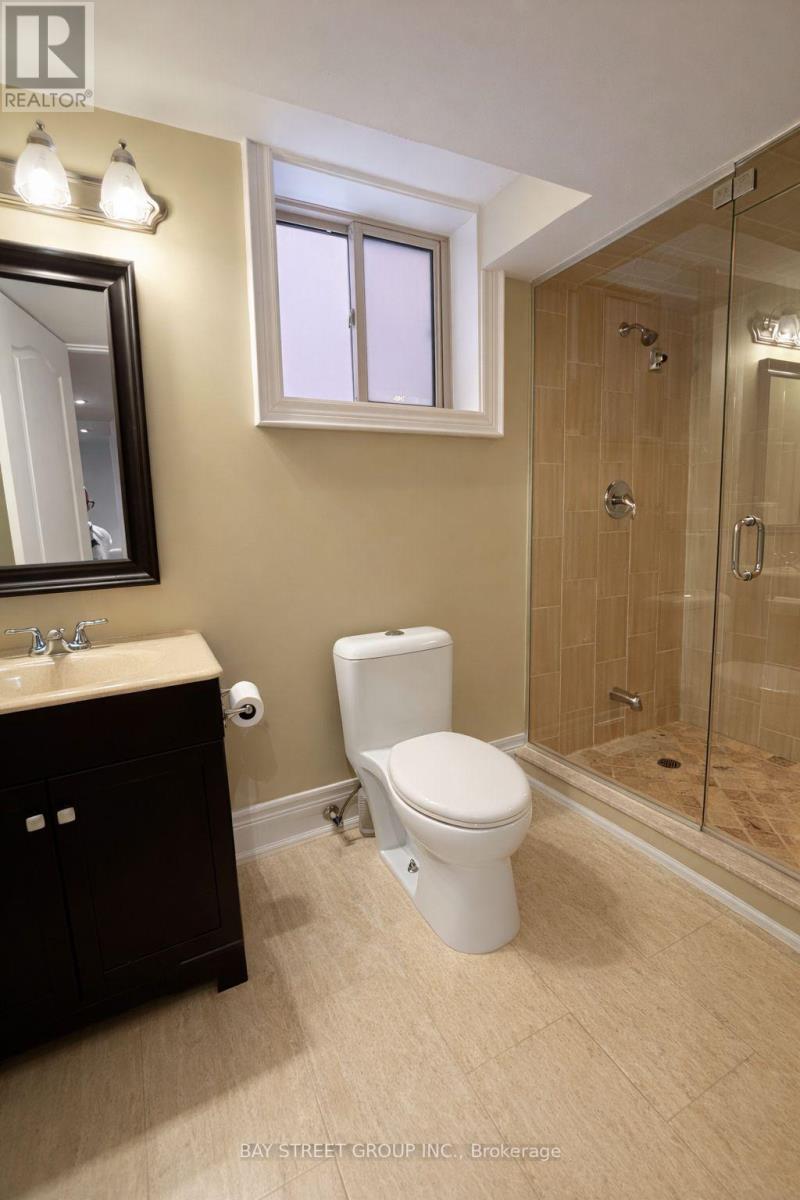 722 Gardner Avenue, Mississauga, Ontario  L5E 1A9 - Photo 26 - W12820924