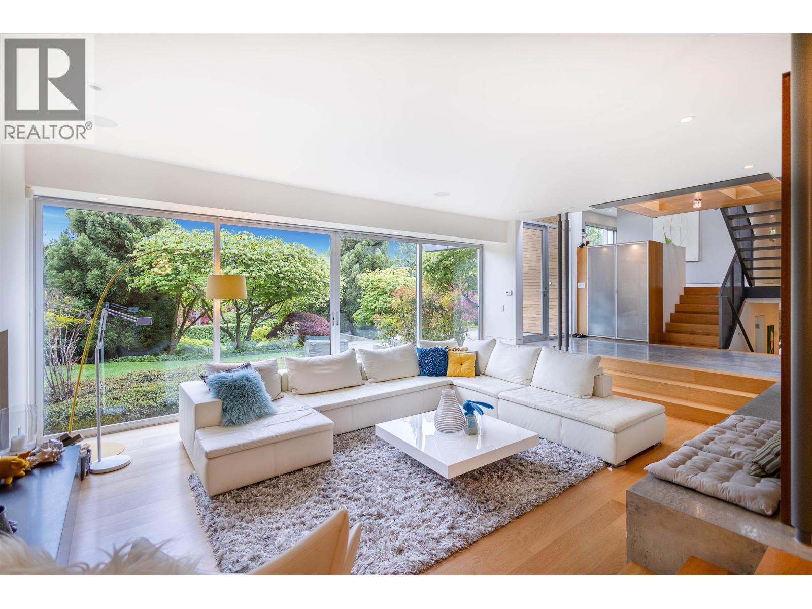 2924 Altamont Crescent, West Vancouver, British Columbia  V7V 3C1 - Photo 3 - R3093220