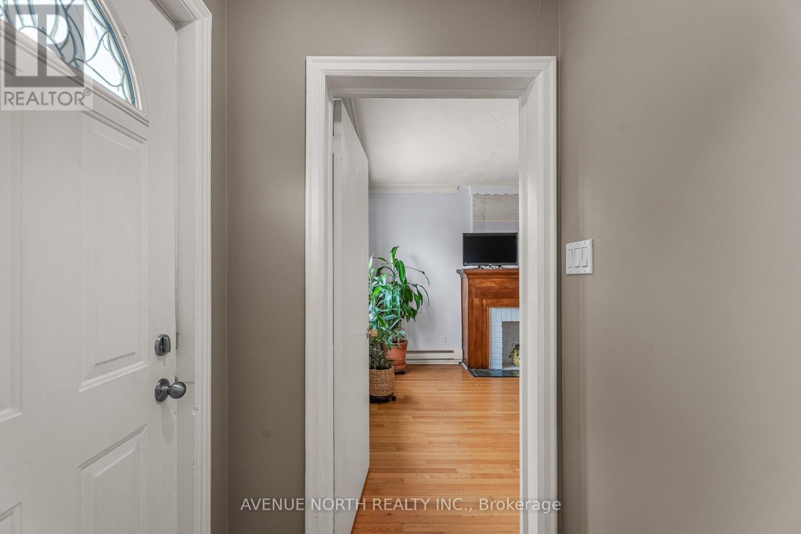 1210 Erie Avenue, Ottawa, Ontario  K1V 6G6 - Photo 5 - X12829244