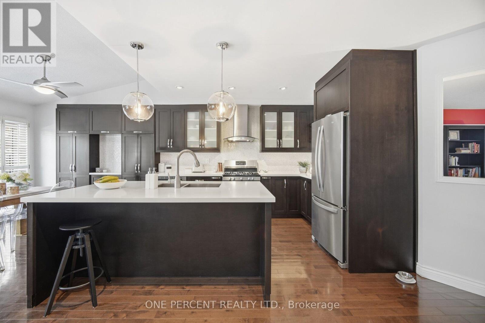 3952 Honey Locust Trail, Mississauga, Ontario  L5N 6X4 - Photo 13 - W12817796