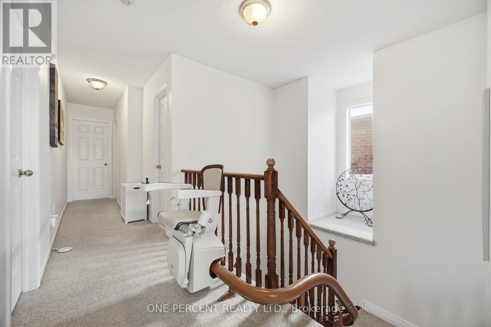 3952 Honey Locust Trail, Mississauga, Ontario  L5N 6X4 - Photo 25 - W12817796