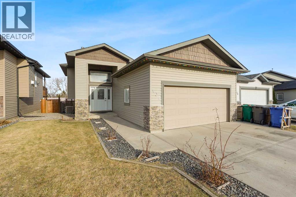 432 Firelight Point W, Lethbridge, Alberta  T1J 5B4 - Photo 1 - A2285729