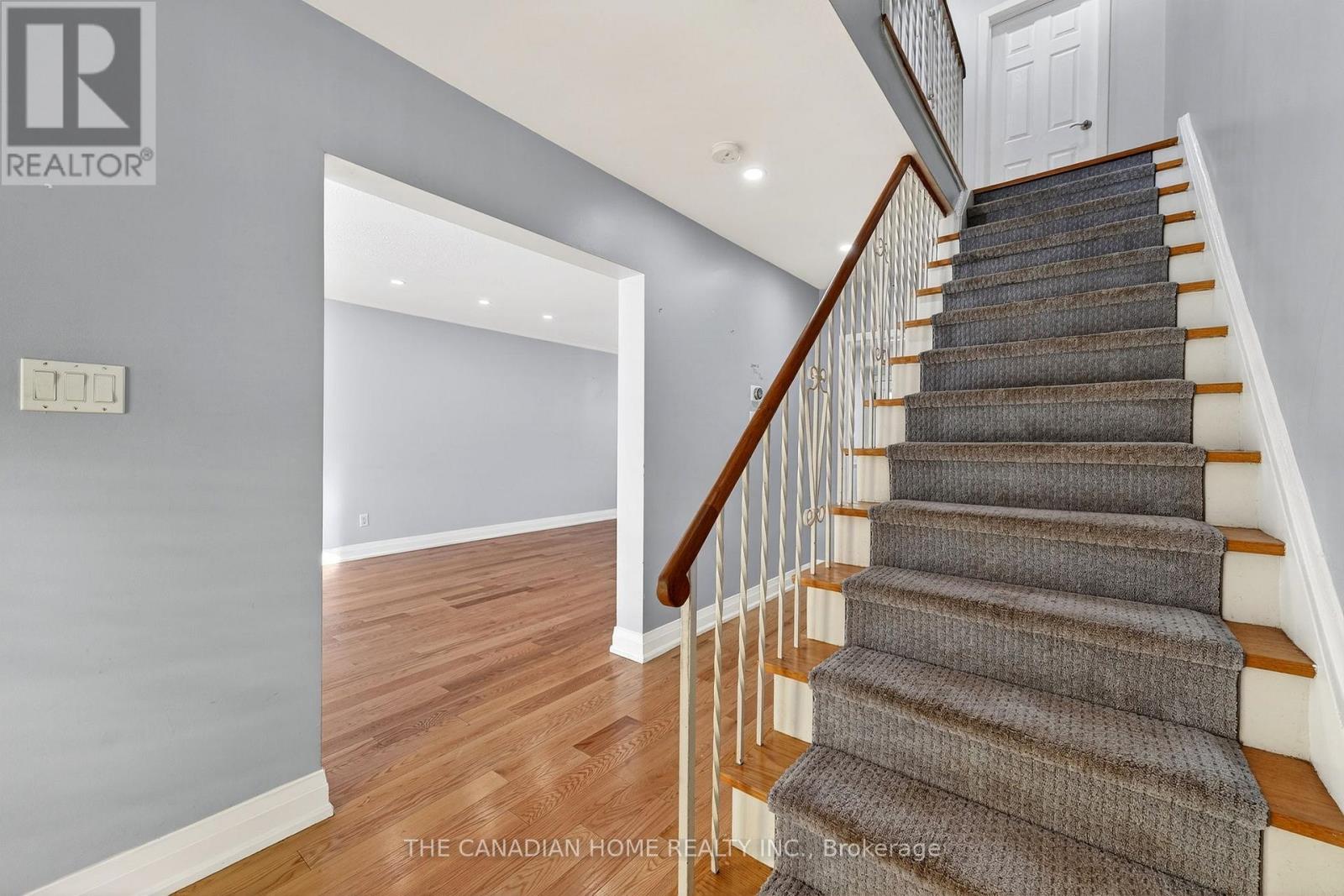 222 Elka Drive E, Richmond Hill, Ontario  L4C 3A3 - Photo 13 - N12829220