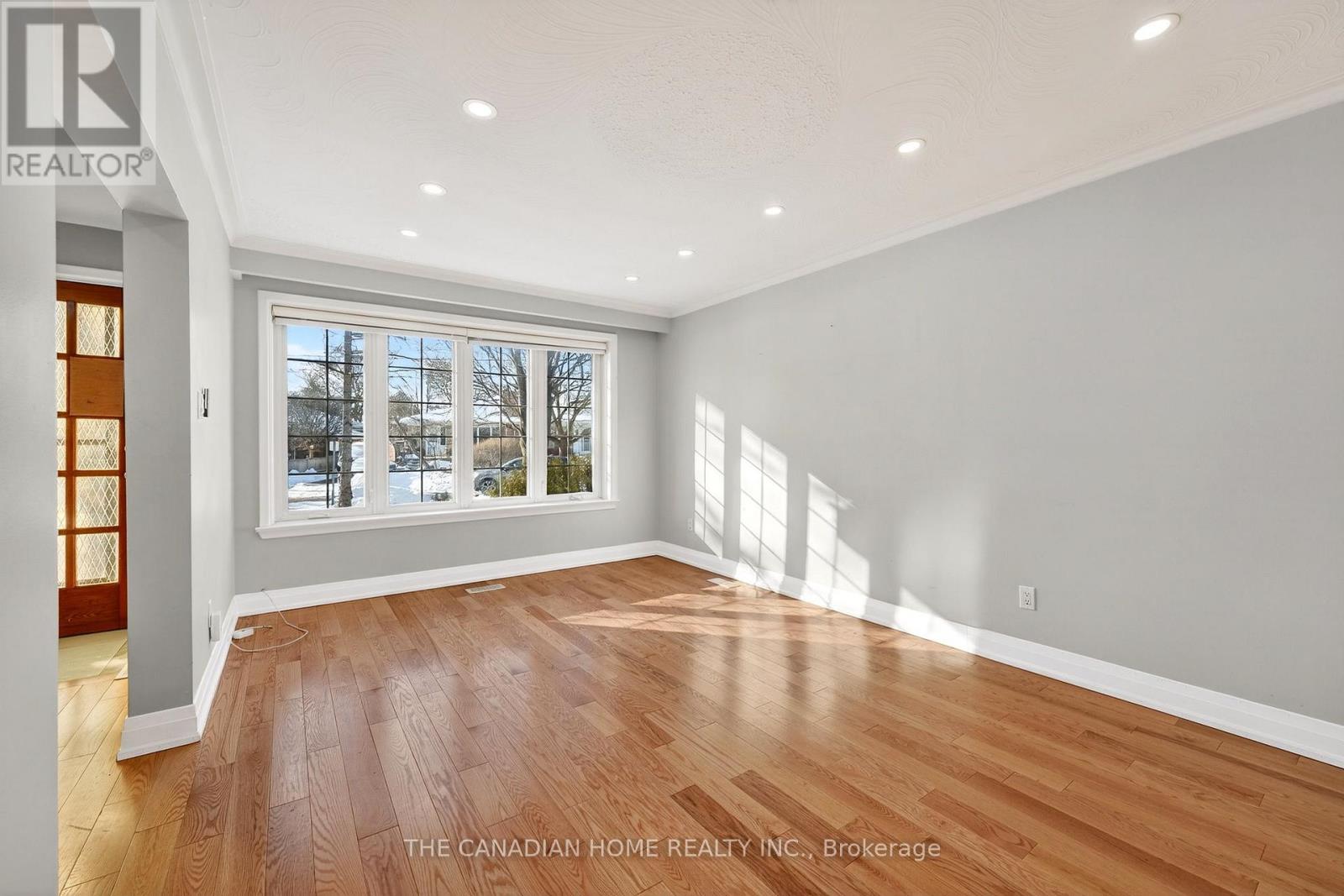 222 Elka Drive E, Richmond Hill, Ontario  L4C 3A3 - Photo 3 - N12829220