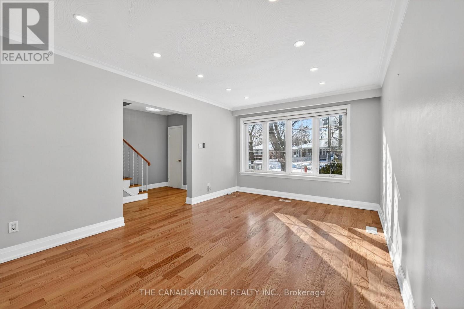 222 Elka Drive E, Richmond Hill, Ontario  L4C 3A3 - Photo 4 - N12829220