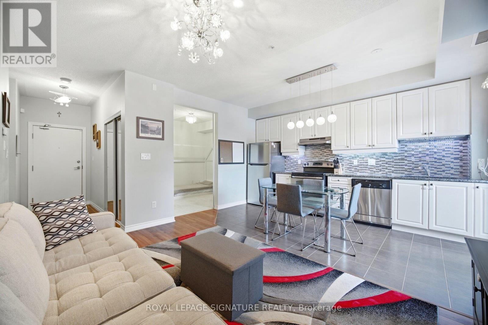 231 - 570 Lolita Gardens, Mississauga, Ontario  L5A 0A1 - Photo 5 - W12829010