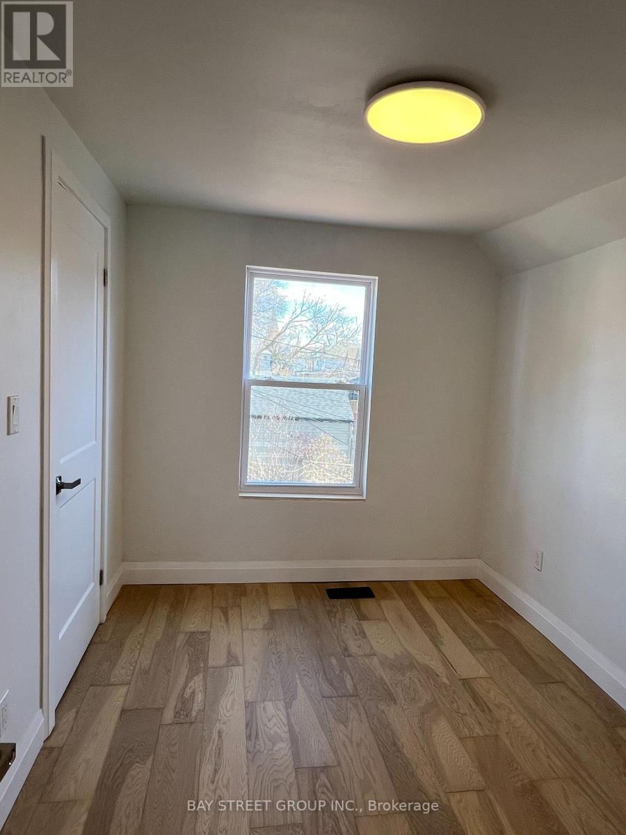 396 Emerald Street N, Hamilton, Ontario  L8L 5L9 - Photo 8 - X12829224