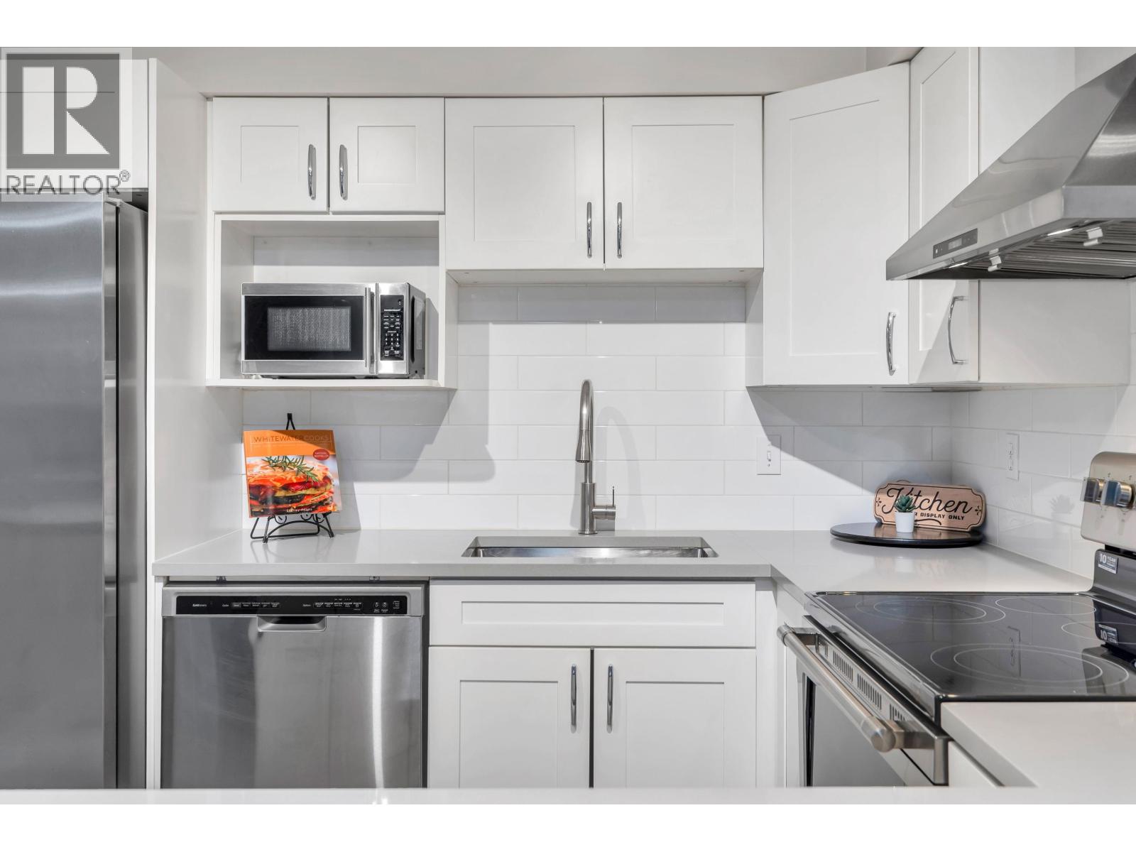 110 1215 Pacific Street, Coquitlam, British Columbia  V3B 7M4 - Photo 5 - R3094117