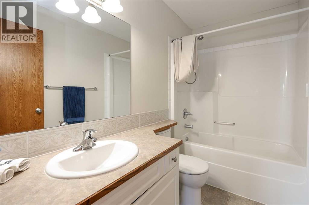 27 Falcon Crescent, Sylvan Lake, Alberta T4S 1Z2 - Photo 27 - A2286694