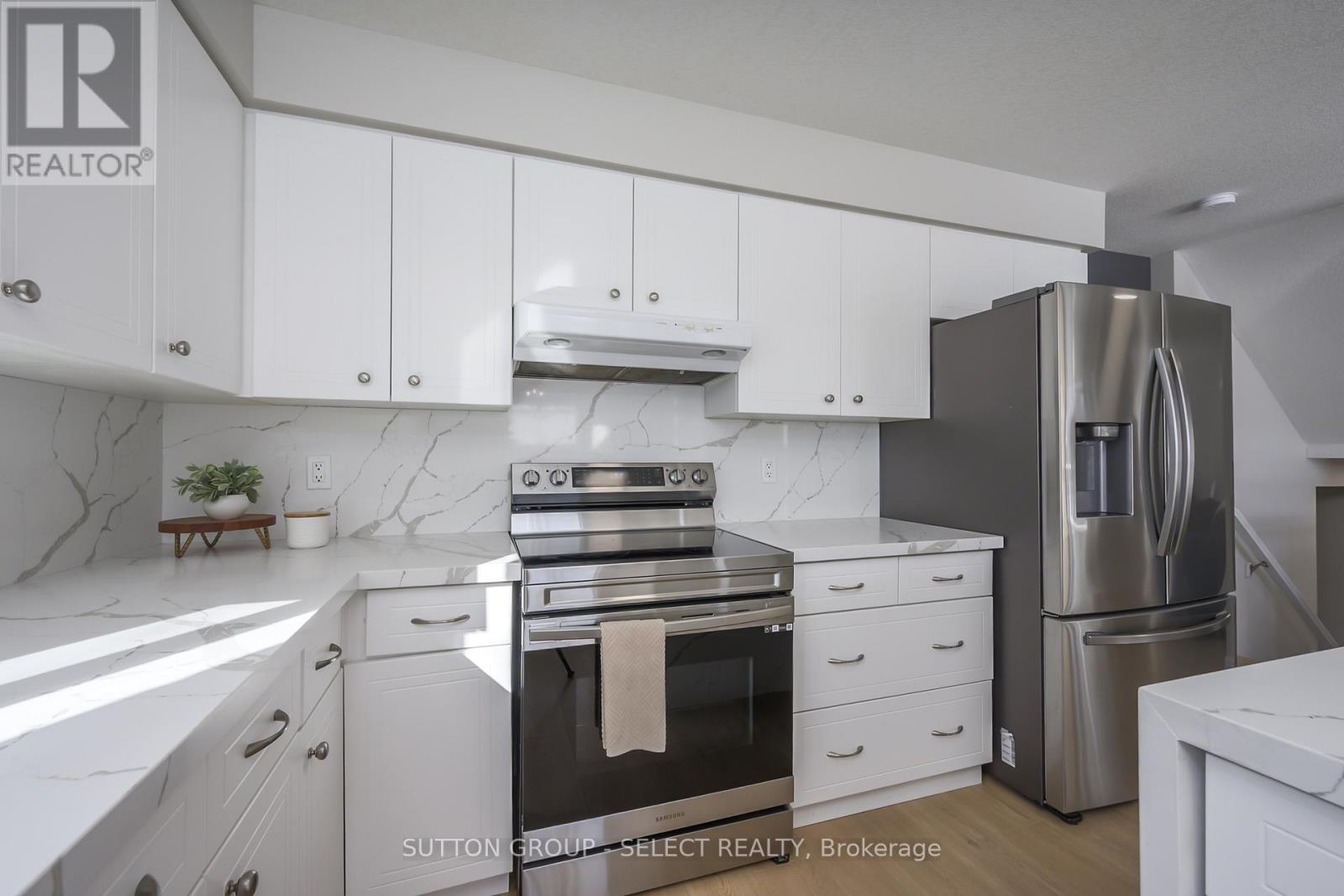 1711 Cedarcreek Crescent, London North, Ontario  N5X 0C7 - Photo 10 - X12829268