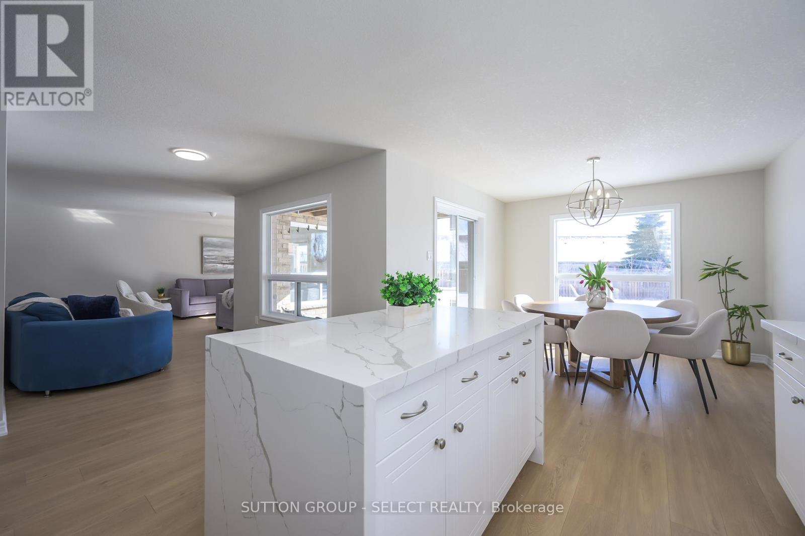 1711 Cedarcreek Crescent, London North, Ontario  N5X 0C7 - Photo 12 - X12829268