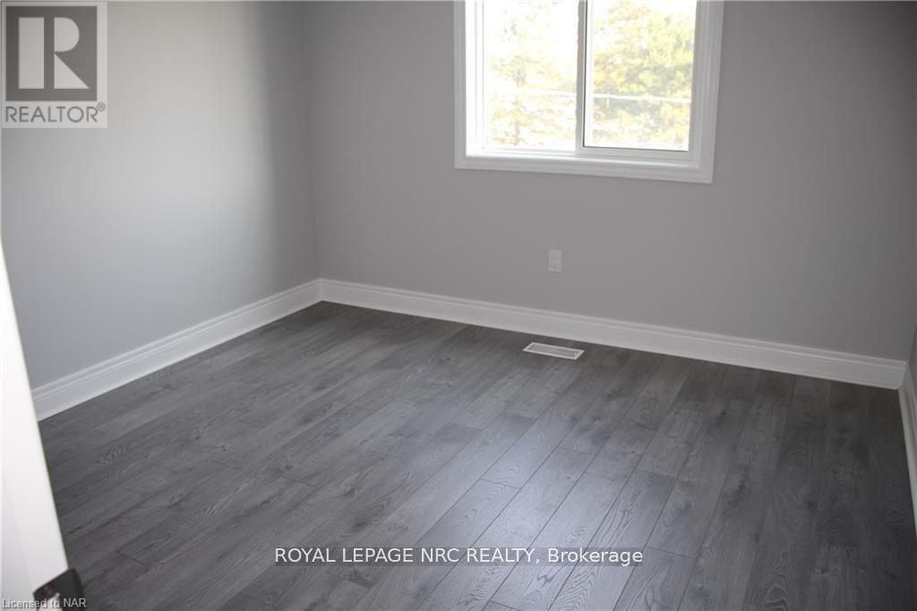 76 Almond Street, Welland, Ontario  L3B 3P8 - Photo 3 - X12829248