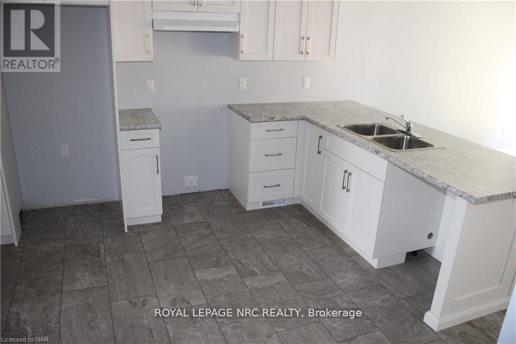 76 Almond Street, Welland, Ontario  L3B 3P8 - Photo 7 - X12829248