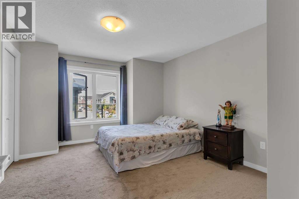 142 Red Embers Gate Ne, Calgary, Alberta  T3N 1E9 - Photo 11 - A2284261